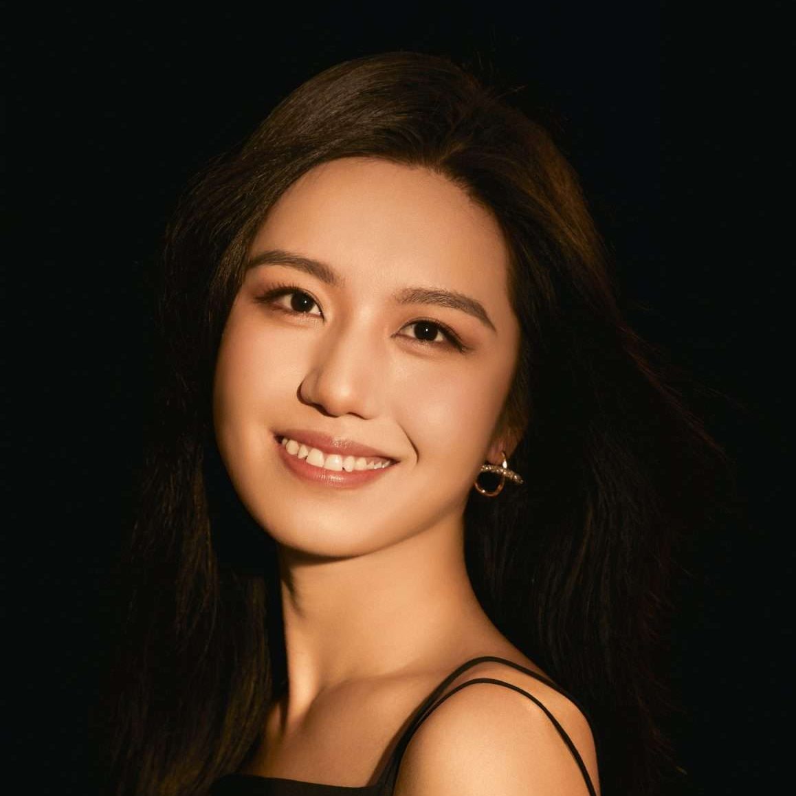 Concert Cellist Biguo Emma Xing - Cello
